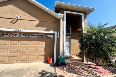 Villa ou maison à vendre à Kissimmee, Floride: 3 chambres, 174.28 m2 № 1325173 - photo 3