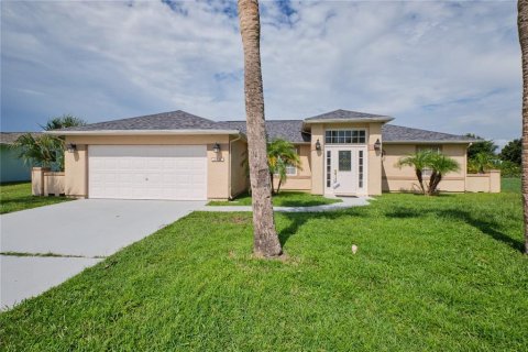 House in Port Charlotte, Florida 3 bedrooms, 125.23 sq.m. № 1354040 - photo 1