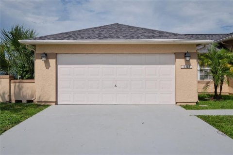 House in Port Charlotte, Florida 3 bedrooms, 125.23 sq.m. № 1354040 - photo 3