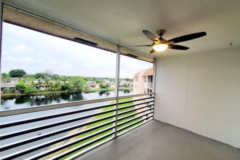 Condo in Sunrise, Florida, 2 bedrooms  № 1289256 - photo 16