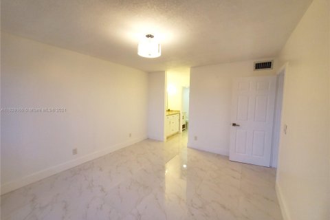 Copropriété à vendre à Sunrise, Floride: 2 chambres, 88.26 m2 № 1289256 - photo 17