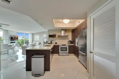 Copropriété à vendre à Sunny Isles Beach, Floride: 3 chambres, 135.73 m2 № 1229963 - photo 7