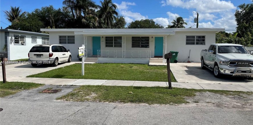 Commercial property in Miami, Florida 172.43 sq.m. № 1228019