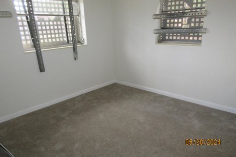 House in Fort Lauderdale, Florida 2 bedrooms, 119.1 sq.m. № 1217346 - photo 4