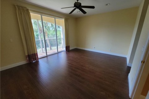 Townhouse in Palm City, Florida 3 bedrooms, 255.48 sq.m. № 1103625 - photo 17