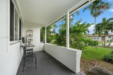 Casa en venta en Dania Beach, Florida, 2 dormitorios, 100.15 m2 № 1327694 - foto 19