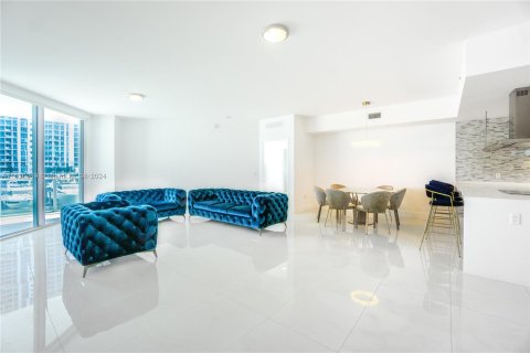 Condominio en venta en North Miami Beach, Florida, 2 dormitorios, 154.87 m2 № 1309519 - foto 5