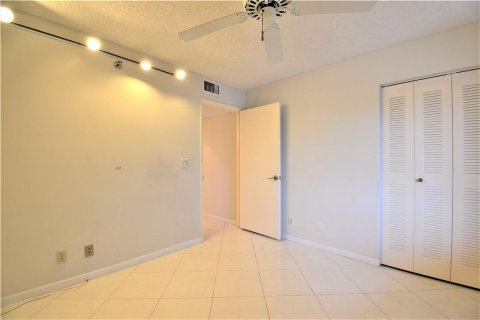 Condo in Delray Beach, Florida, 3 bedrooms  № 869312 - photo 11