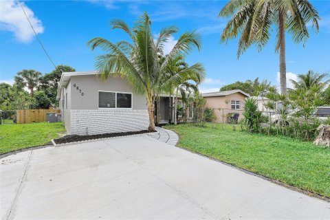 Villa ou maison à vendre à North Lauderdale, Floride: 4 chambres, 125.05 m2 № 869360 - photo 2
