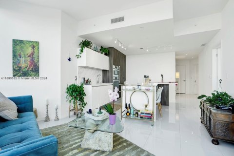 Condo in Miami, Florida, 1 bedroom  № 1380310 - photo 6