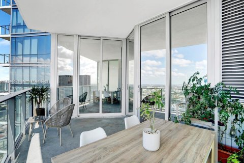 Condo in Miami, Florida, 1 bedroom  № 1380310 - photo 13