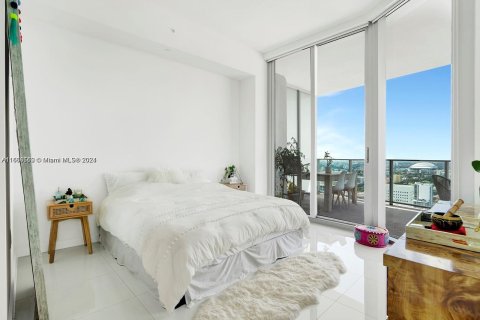 Condo in Miami, Florida, 1 bedroom  № 1380310 - photo 10