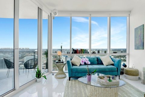 Condo in Miami, Florida, 1 bedroom  № 1380310 - photo 4