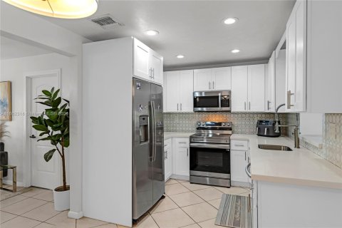 Casa en venta en Miramar, Florida, 4 dormitorios, 202.43 m2 № 1380399 - foto 19