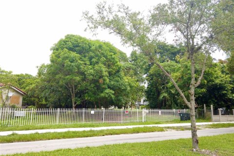 Casa en venta en North Miami, Florida, 4 dormitorios, 127.09 m2 № 1329758 - foto 4