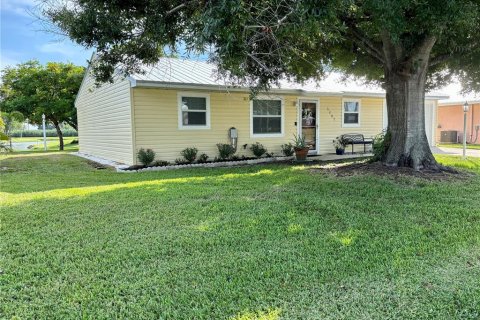 House in Okeechobee, Florida 3 bedrooms, 96.99 sq.m. № 1307156 - photo 2