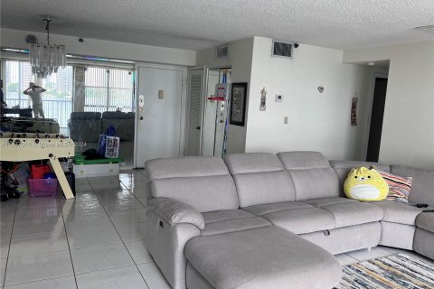 Condo in Sunny Isles Beach, Florida, 2 bedrooms  № 1306471 - photo 6