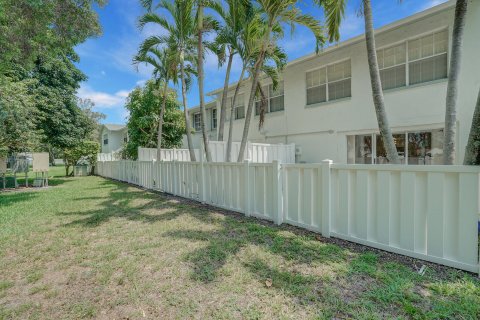 Townhouse in West Palm Beach, Florida 2 bedrooms, 144.37 sq.m. № 1174295 - photo 23