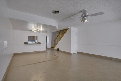 Townhouse in West Palm Beach, Florida 2 bedrooms, 144.37 sq.m. № 1174295 - photo 18