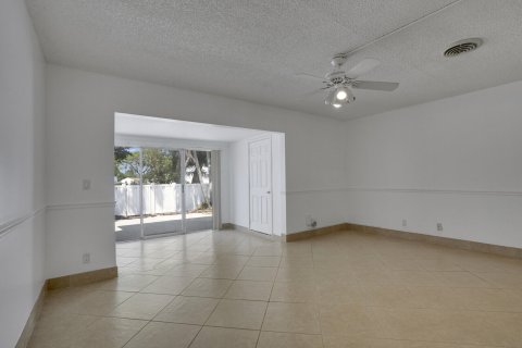 Townhouse in West Palm Beach, Florida 2 bedrooms, 144.37 sq.m. № 1174295 - photo 20