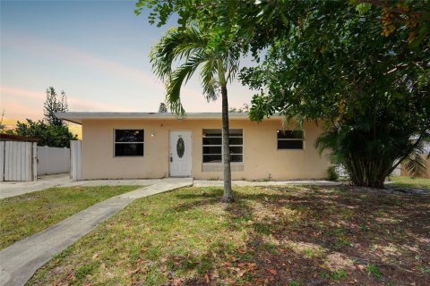 Villa ou maison à vendre à Hollywood, Floride: 3 chambres, 111.48 m2 № 1160859 - photo 18