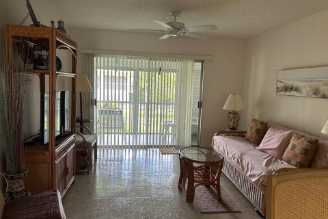 Condominio en venta en Coconut Creek, Florida, 1 dormitorio, 61.41 m2 № 1160861 - foto 21