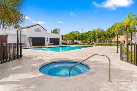 Copropriété à vendre à Oakland Park, Floride: 2 chambres, 82.68 m2 № 1386187 - photo 11