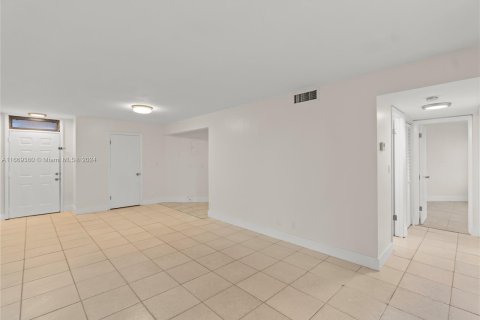 Copropriété à vendre à Oakland Park, Floride: 2 chambres, 82.68 m2 № 1386187 - photo 8