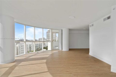 Condo in Miami Beach, Florida, 2 bedrooms  № 1386095 - photo 4