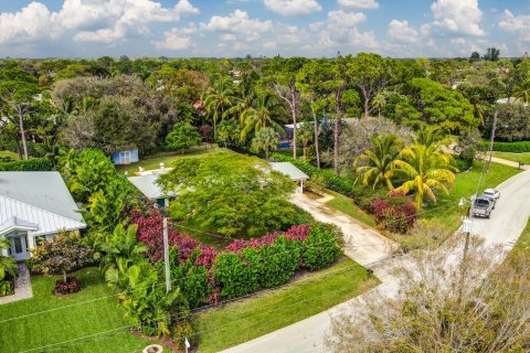 House in Stuart, Florida 3 bedrooms, 207.54 sq.m. № 976659 - photo 14