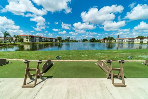 Condominio en venta en Pembroke Pines, Florida, 2 dormitorios, 135.54 m2 № 976699 - foto 17