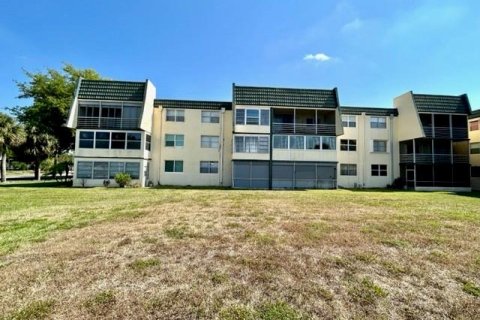 Condominio en venta en Tamarac, Florida, 1 dormitorio, 69.68 m2 № 1135468 - foto 2