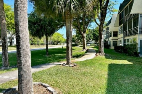 Condominio en venta en Tamarac, Florida, 1 dormitorio, 69.68 m2 № 1135468 - foto 15