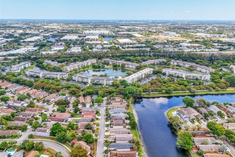 Condo in Coconut Creek, Florida, 2 bedrooms  № 1135467 - photo 11