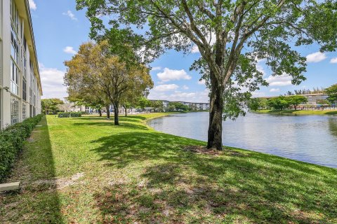 Copropriété à vendre à Coconut Creek, Floride: 2 chambres, 107.3 m2 № 1135467 - photo 20