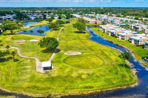 Copropriété à vendre à Delray Beach, Floride: 2 chambres, 84.26 m2 № 1132943 - photo 1