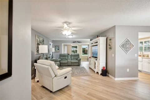 Condo in New Port Richey, Florida, 2 bedrooms  № 1264553 - photo 2