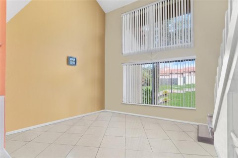 Copropriété à vendre à Orlando, Floride: 2 chambres, 104.42 m2 № 1317385 - photo 2