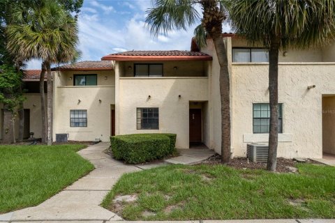 Copropriété à vendre à Orlando, Floride: 2 chambres, 104.42 m2 № 1317385 - photo 1