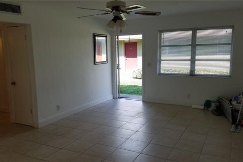 Condo in Hollywood, Florida, 2 bedrooms  № 1092692 - photo 12