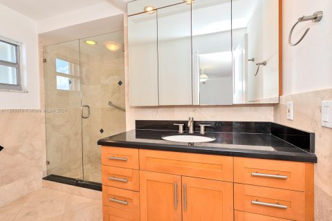 Condo in Hollywood, Florida, 2 bedrooms  № 1078005 - photo 10