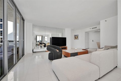 Condominio en venta en Aventura, Florida, 2 dormitorios, 126.44 m2 № 1293021 - foto 12