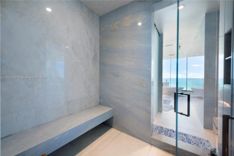 Condo in Sunny Isles Beach, Florida, 4 bedrooms  № 1293057 - photo 25