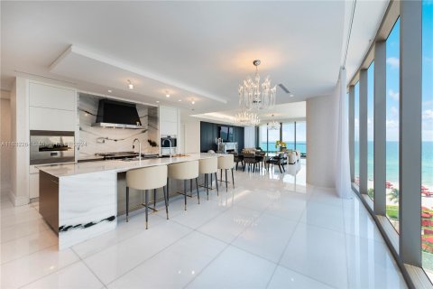 Condo in Sunny Isles Beach, Florida, 4 bedrooms  № 1293057 - photo 9