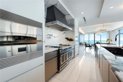 Condo in Sunny Isles Beach, Florida, 4 bedrooms  № 1293057 - photo 16