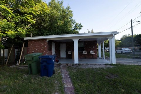 House in Tampa, Florida 3 bedrooms, 97.55 sq.m. № 1132031 - photo 3