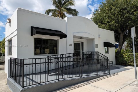 Propiedad comercial en venta en Miami, Florida № 1181851 - foto 3