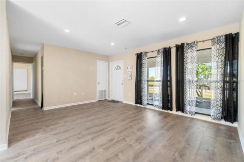 Villa ou maison à vendre à Punta Gorda, Floride: 2 chambres, 83.8 m2 № 1314654 - photo 6