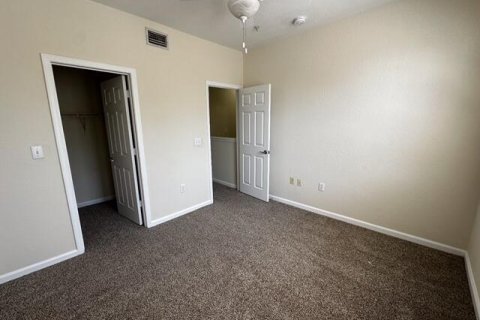 Condominio en alquiler en Jacksonville, Florida, 2 dormitorios, 111.85 m2 № 875757 - foto 4