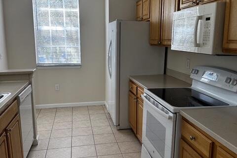 Condo in Jacksonville, Florida, 2 bedrooms  № 875757 - photo 11